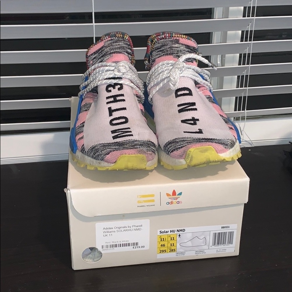 Solar human race NMD